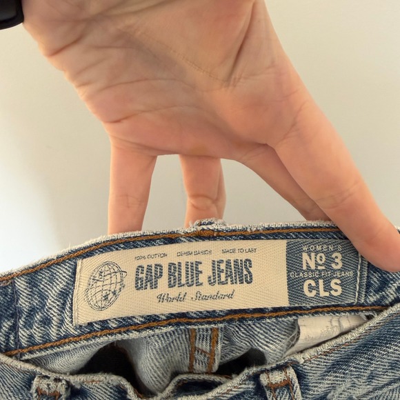 GAP Blue Jeans Women's Classic Fit Distressed Denim Shorts - Picture 2 of 7